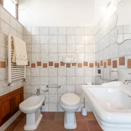 Greta House San Benedetto アパート